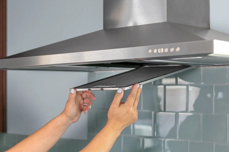 Sửa chữa máy hút mùi nội địa Nhật với linh kiện chính hãng, bảo hành dài hạn